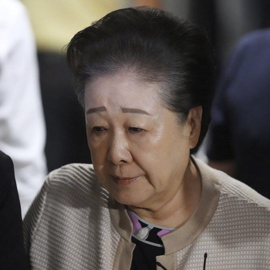 South Korean investigators seek arrest of leader of Unification Church in probe of ex-first lady